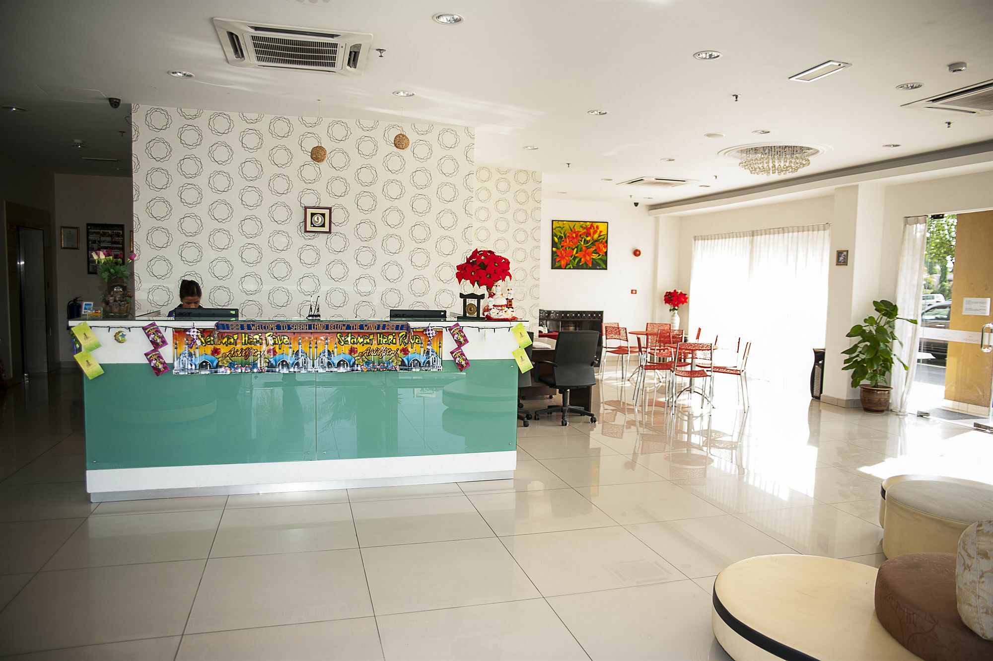 Zara's Boutique @ Harbour Hotel 3*